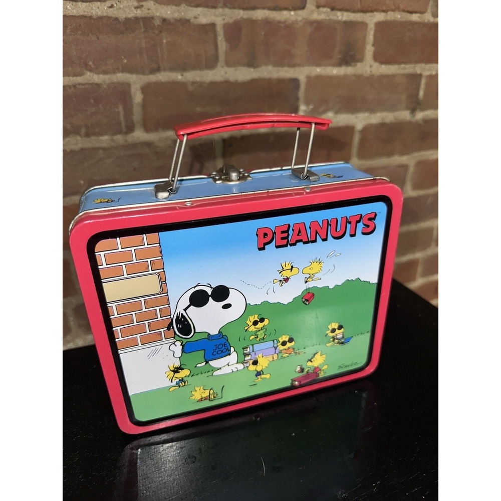 Pre 1970‎ Snoopy Vintage Metal Lunch Box Unisex Red Cartoon Woodstock Sunglasses - Picture 4 of 5